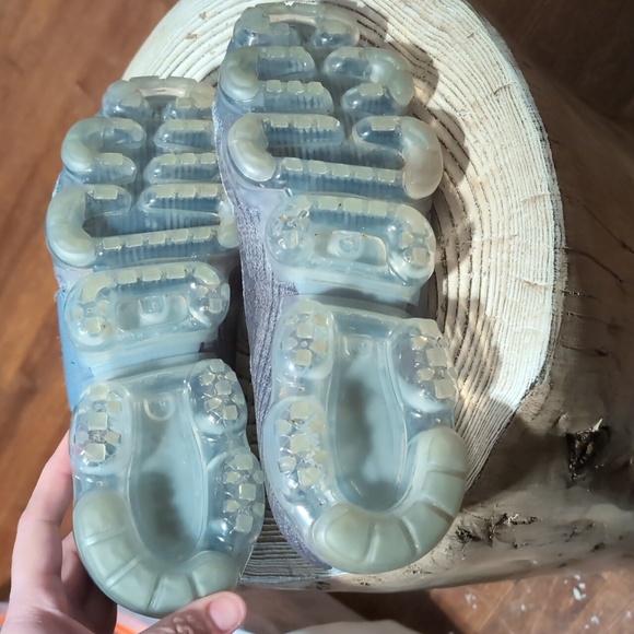 Nike women's Size 10.5 COOL GREY/WOLF GREY-HOT PUNCH-WHITE - Picture 7 of 9